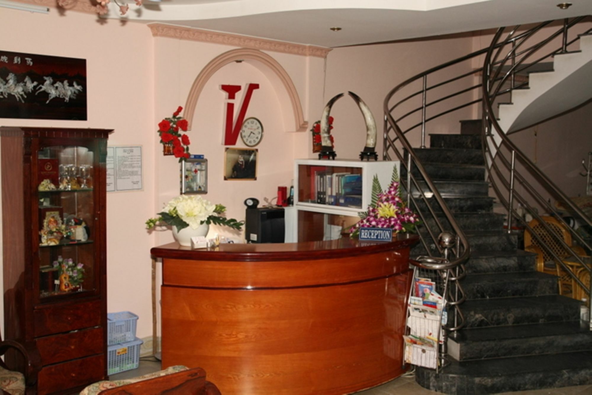 Thien Vu Hotel Ho Chi Minh City Exterior photo