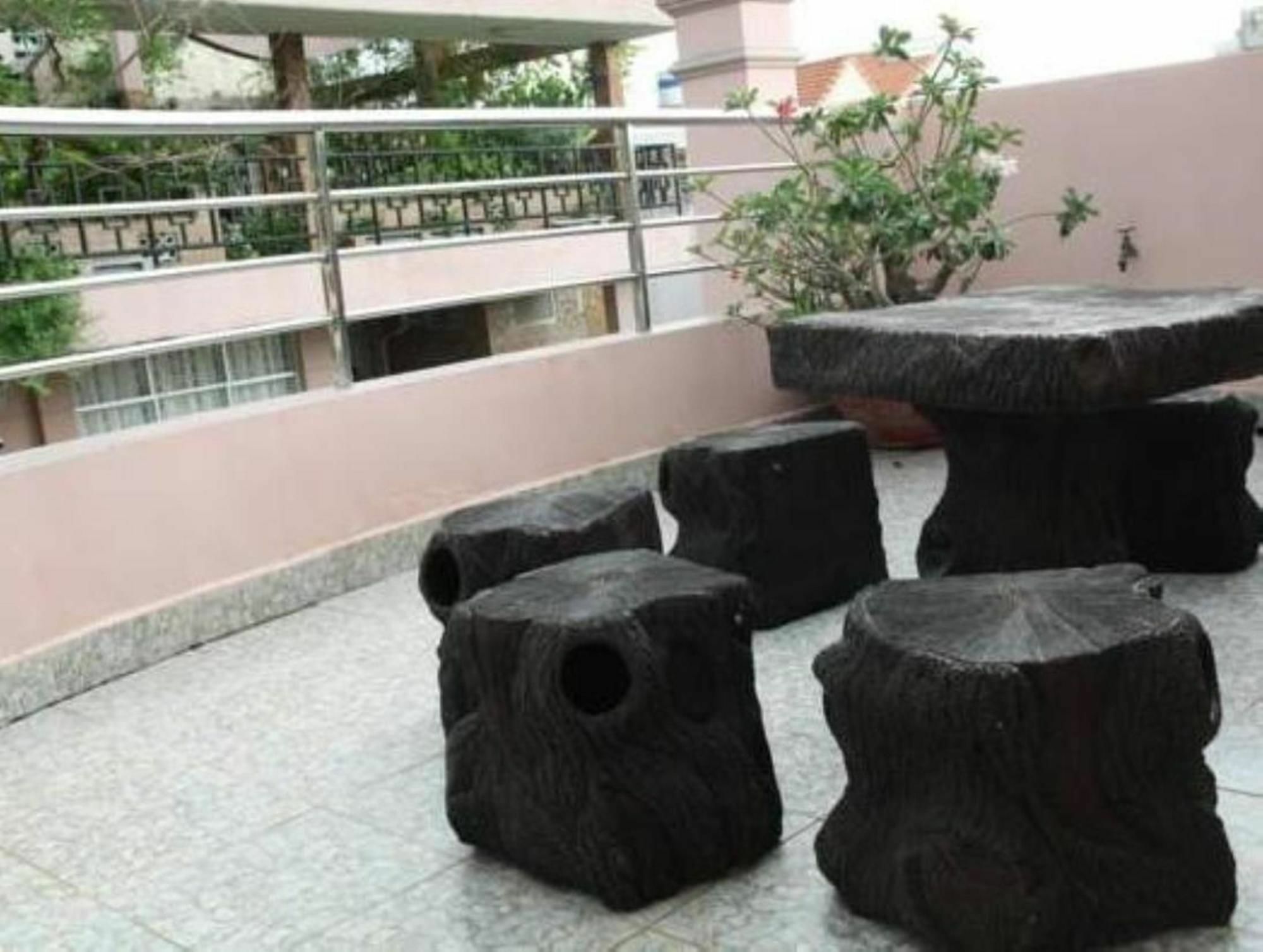 Thien Vu Hotel Ho Chi Minh City Exterior photo